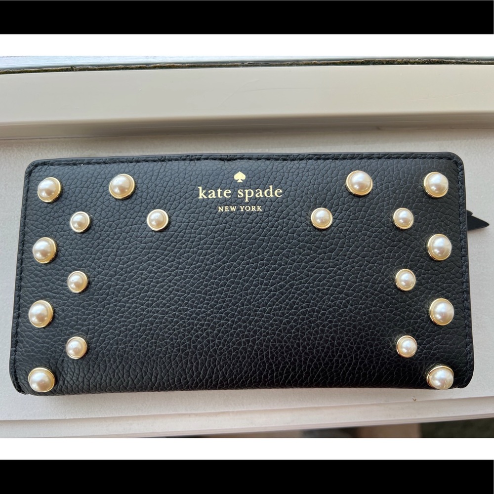 NEW!! KATE SPADE Leather Wallet! ♠️